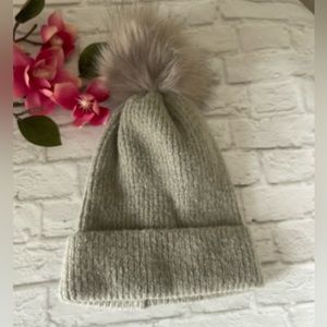 Pom Pom Hat (NEW)